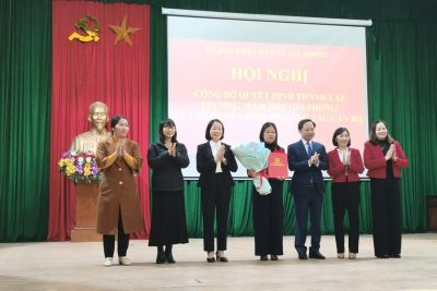 HỘI NGHỊ CÔNG BỐ QUYẾT ĐỊNH THÀNH LẬP TRƯỜNG MẦM NON GIA PHONG VÀ CÁC QUYẾT ĐỊNH VỀ CÔNG TÁC CÁN BỘ